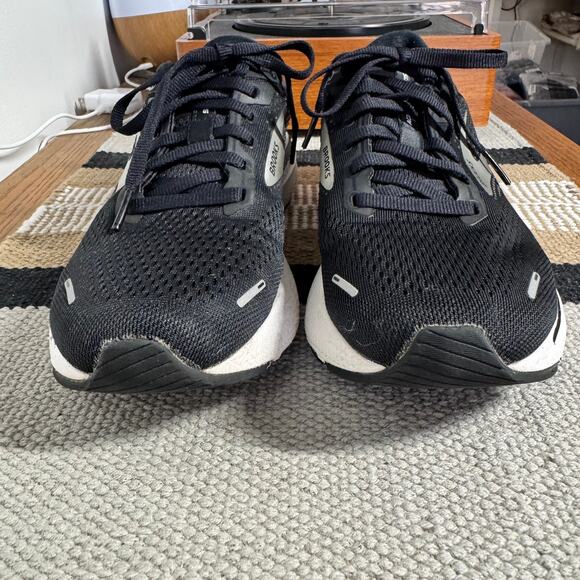 Brooks Adrenaline GTS 22 Running Sneaker Women 8.5 Black White Athleisure Walk - Picture 3 of 15
